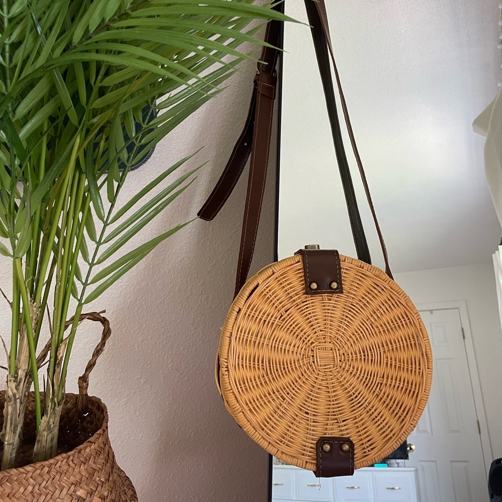Vintage Hand  Circular Basket Purse